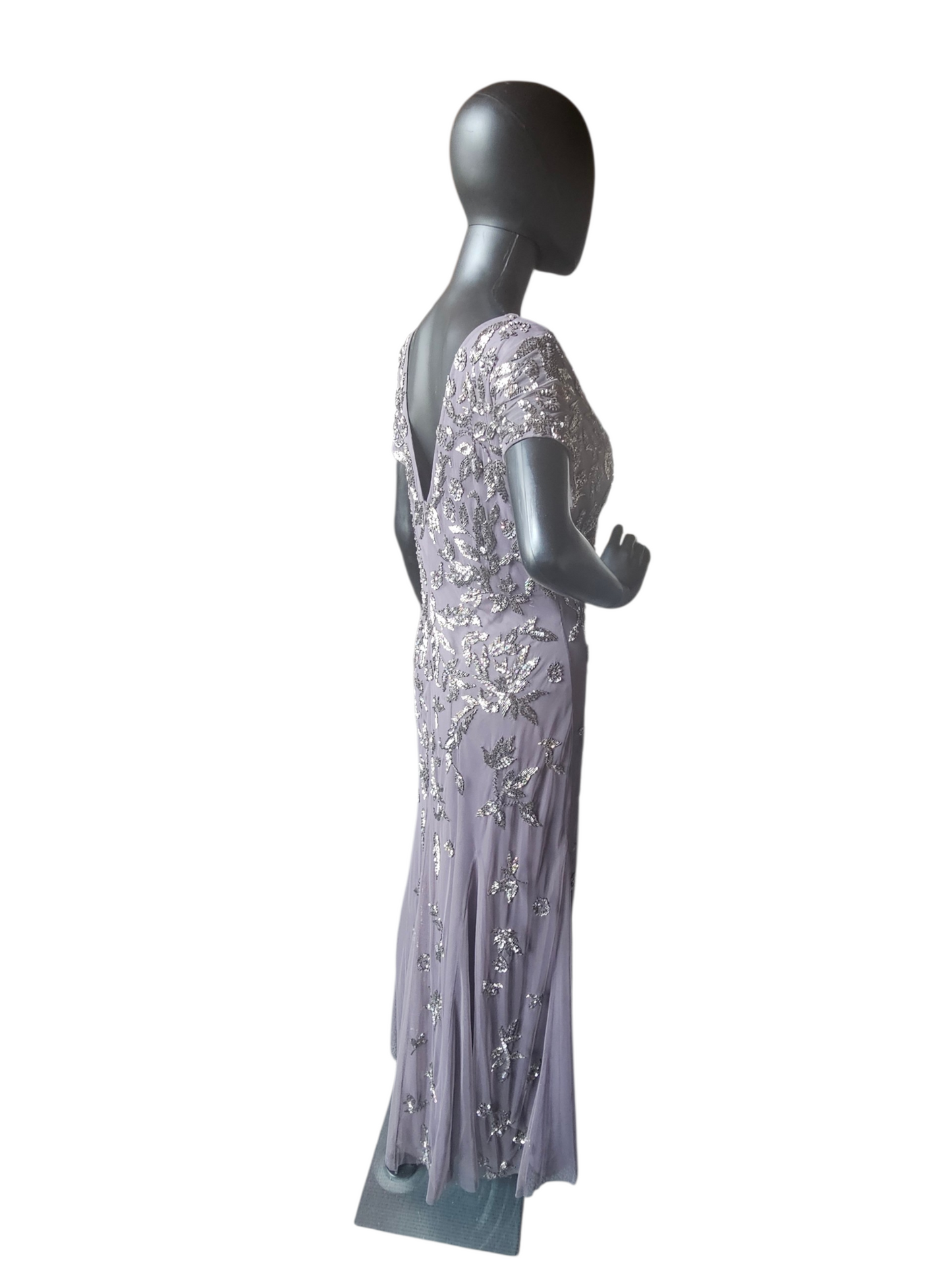 Plum Beaded V-Neck Fitted Formal Dress - MGNY