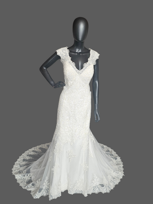 Corded Ivory Lace Fit/Flare Cap Sleeve Wedding Gown - Da Vinci