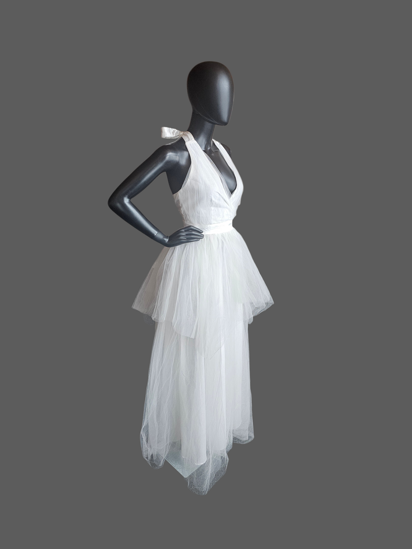 White Tulle Halter Tiered Beach/Informal Wedding Gown NWT - Red Dress