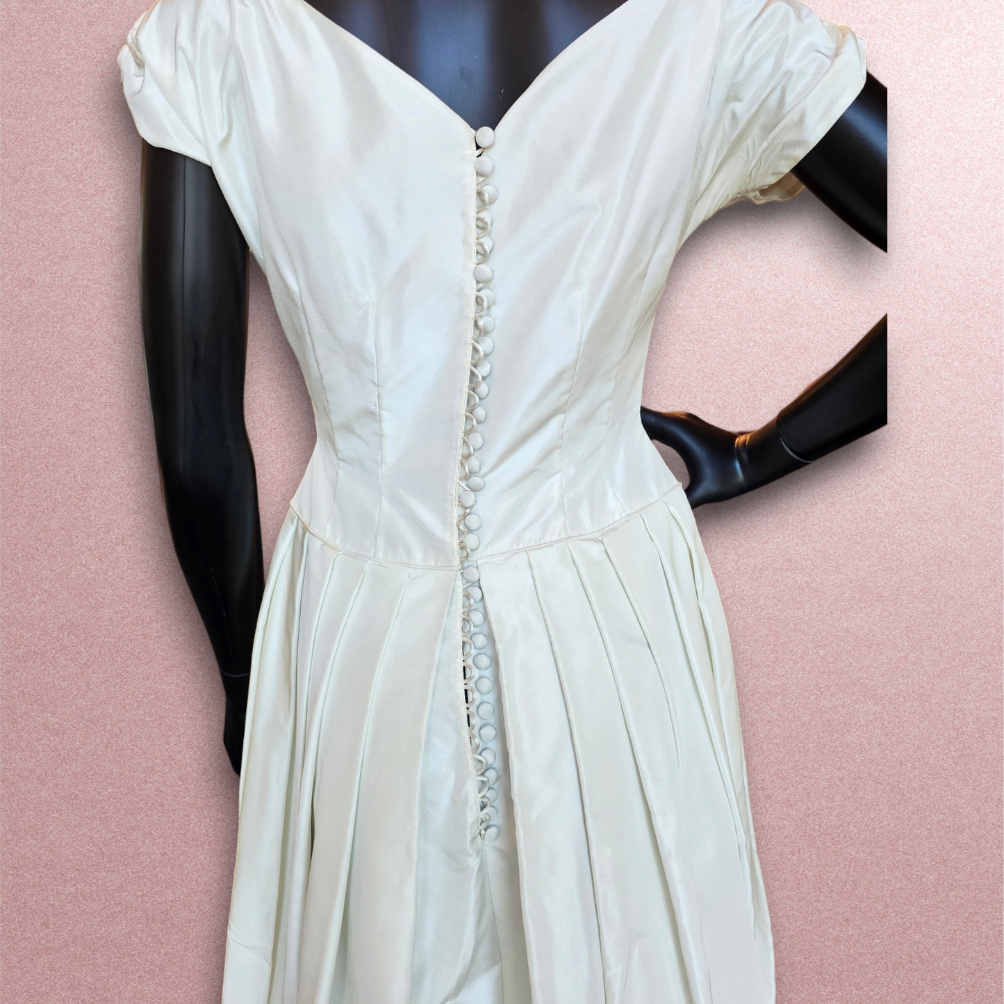 Vintage 50's Ivory Taffeta Cap Sleeve Wedding Gown