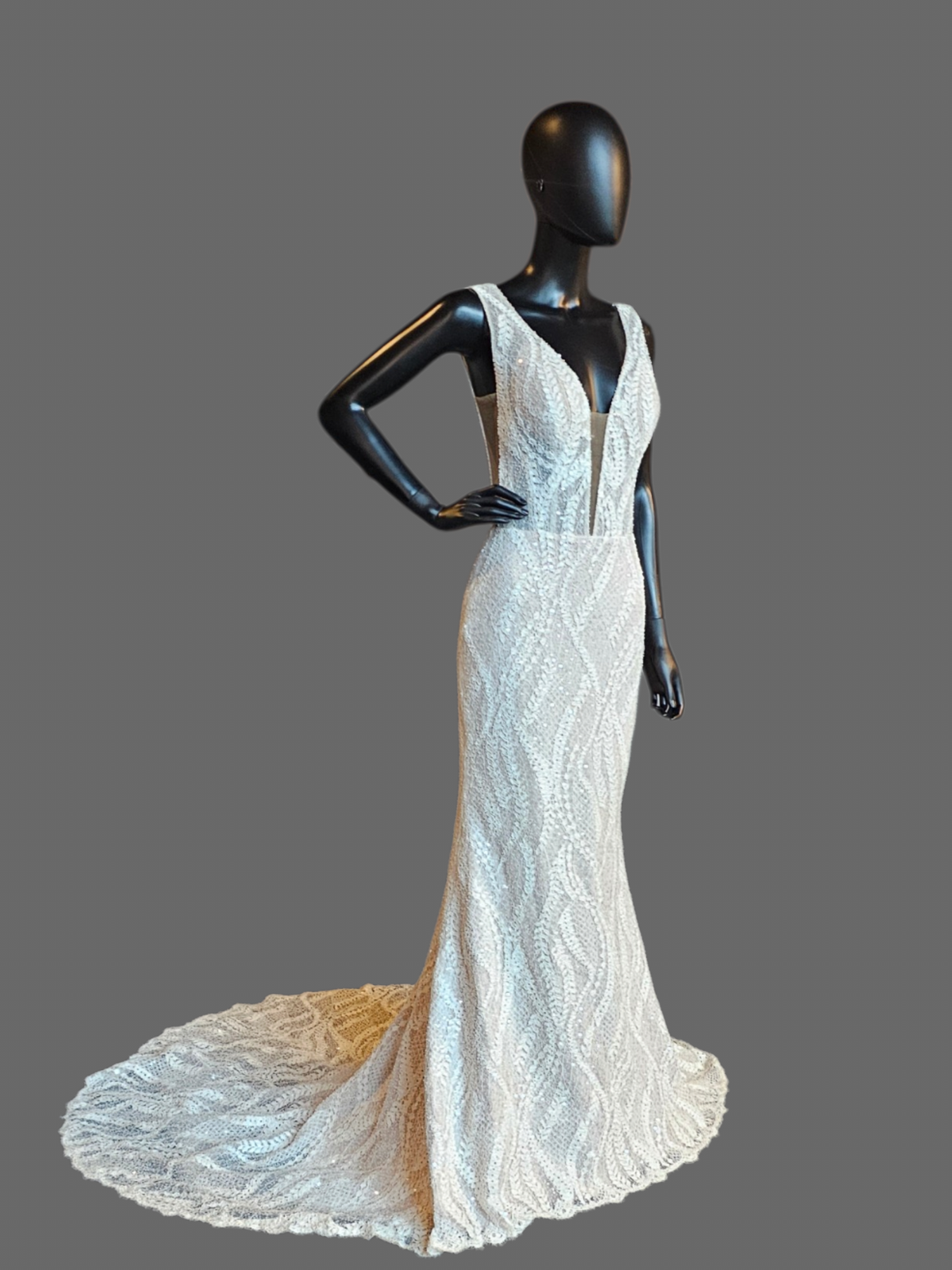 Ivory Lace Plunge Fitted - Justin Alexander