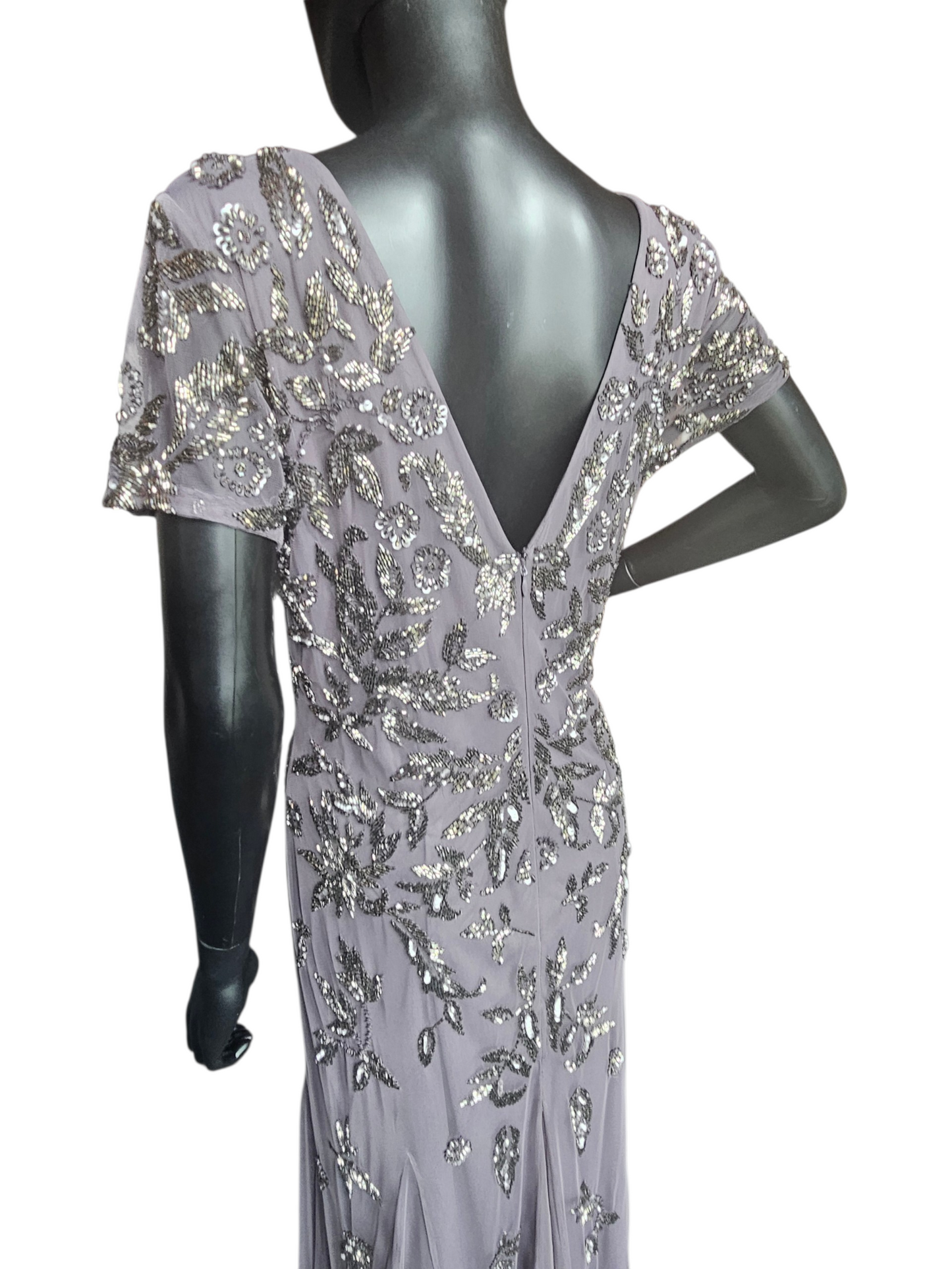 Plum Beaded V-Neck Fitted Formal Dress - MGNY