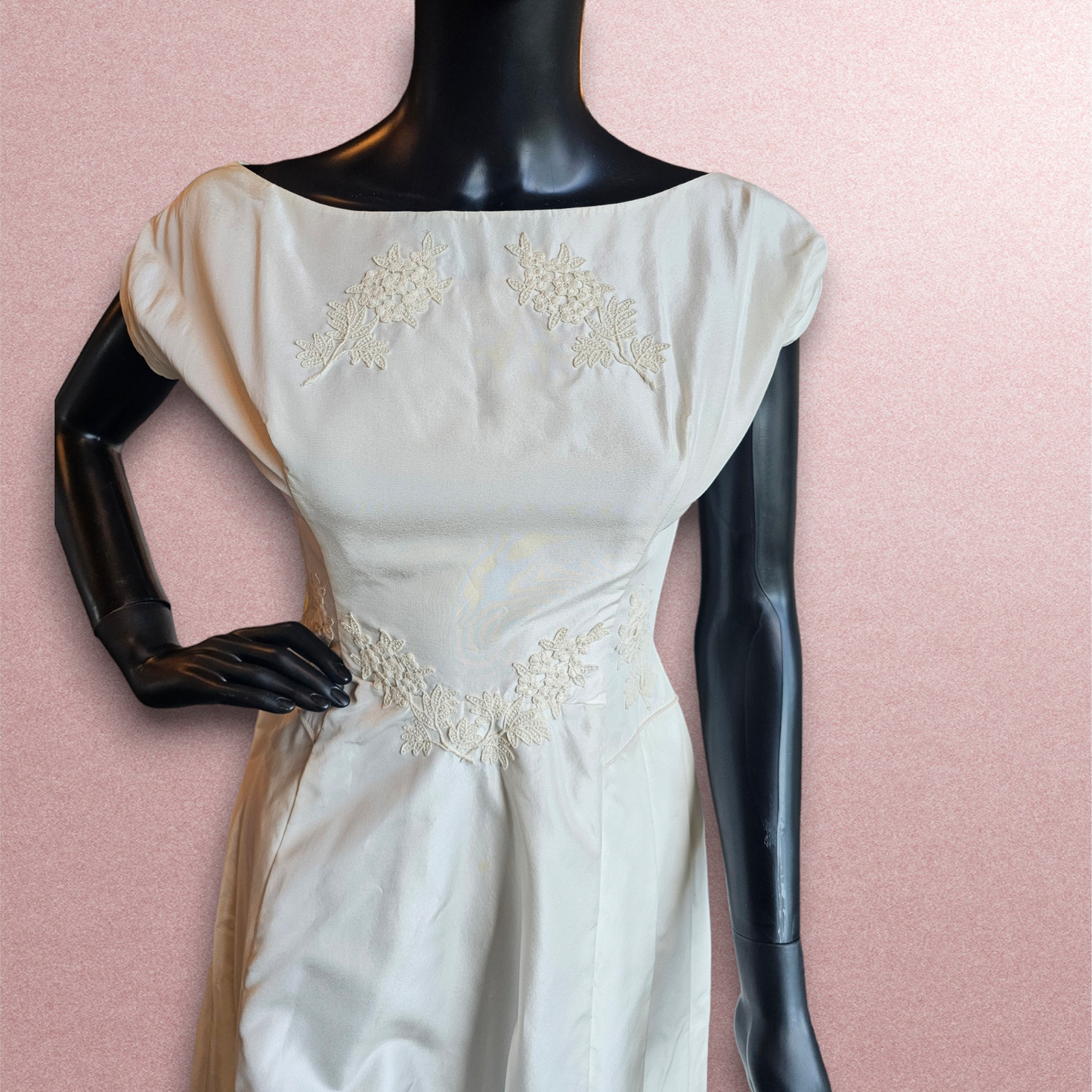 Vintage 50's Ivory Taffeta Cap Sleeve Wedding Gown