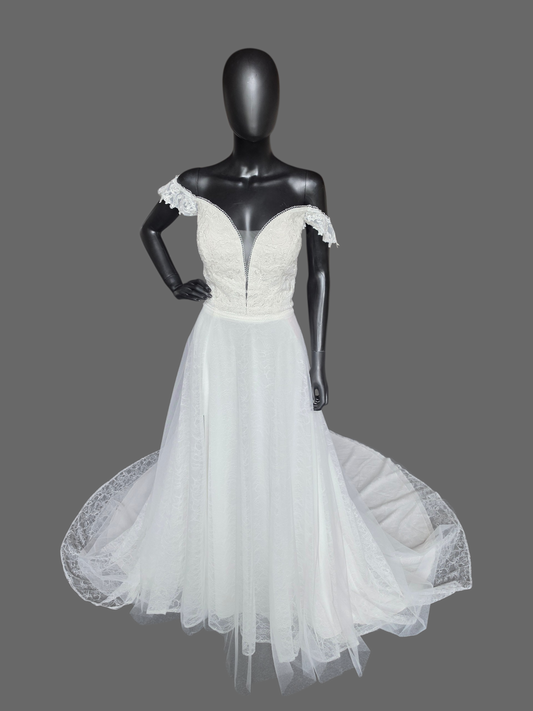 Ivory A-Line Lace Off Shoulder Sweetheart Plunge Wedding Gown - Da Vinci