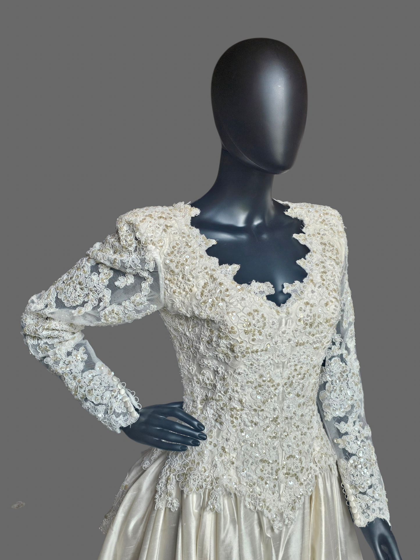 Vintage Ivory Long Sleeve V-Neck Flounce Wedding Gown