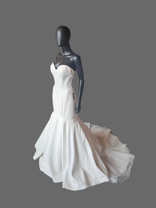 Ivory Soft Satin Sweetheart Fitted Wedding Gown  - Justin Alexander NWT