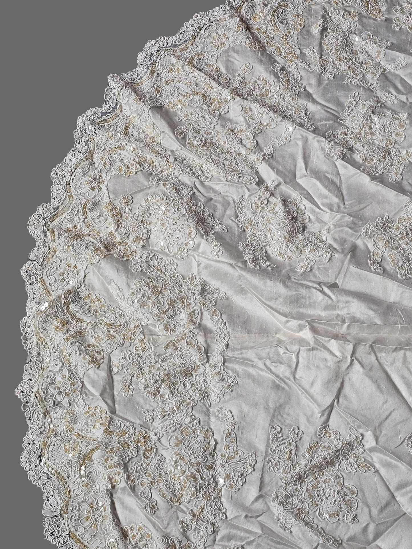 Vintage Ivory Long Sleeve V-Neck Flounce Wedding Gown