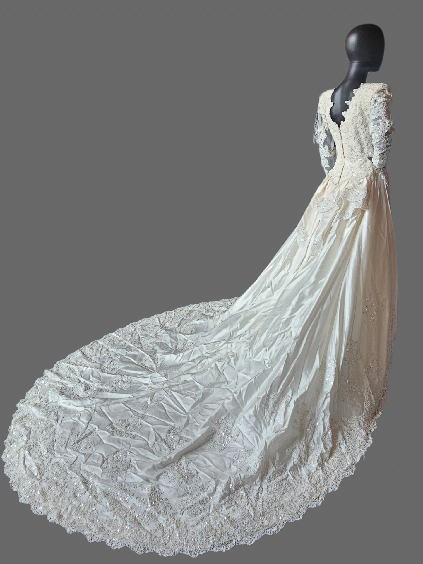 Vintage Ivory Long Sleeve V-Neck Flounce Wedding Gown