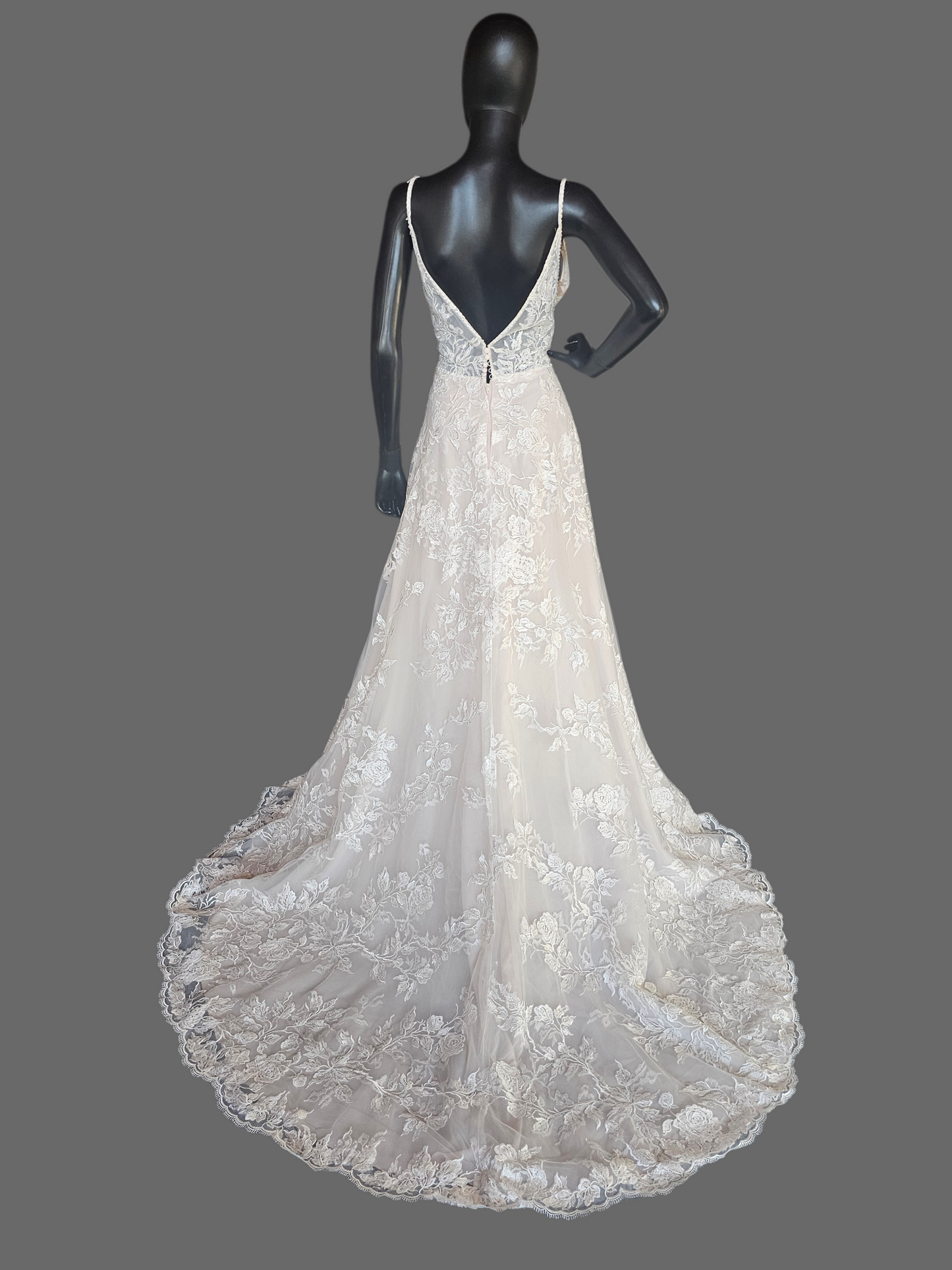 Iv/Champ Floral Aline Plunge Wedding Gown - Justin Alexander