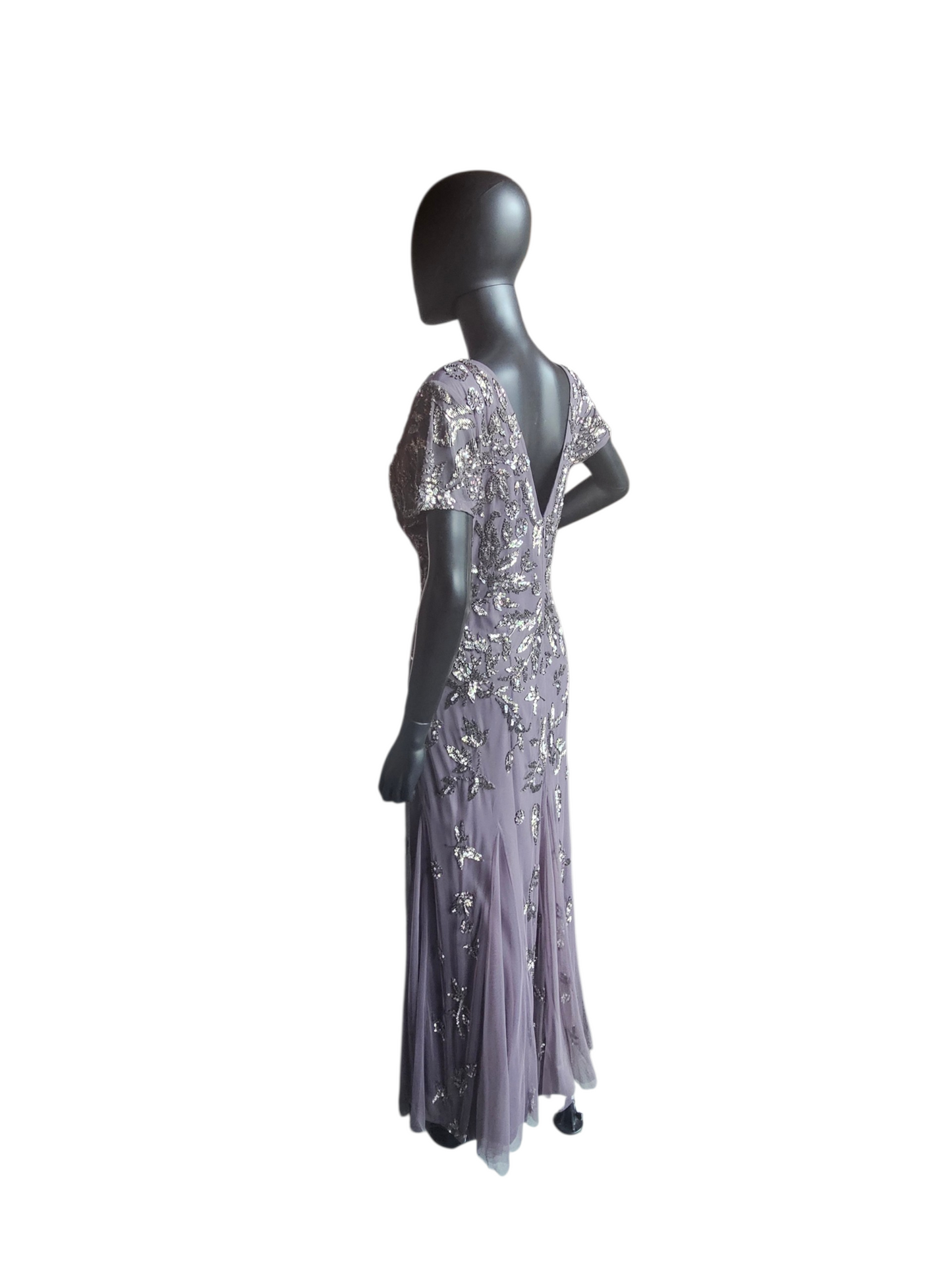 Plum Beaded V-Neck Fitted Formal Dress - MGNY