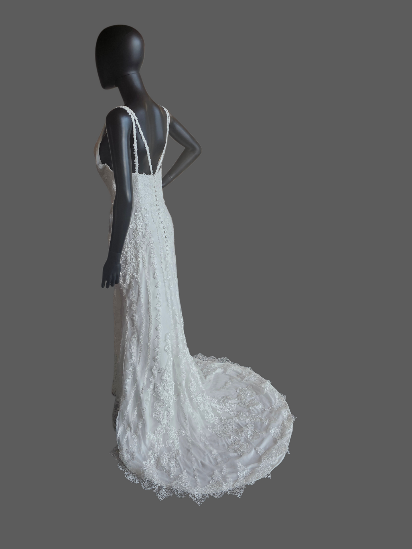 Ivory Bohemian Lace Spaghetti Strap Wedding Gown