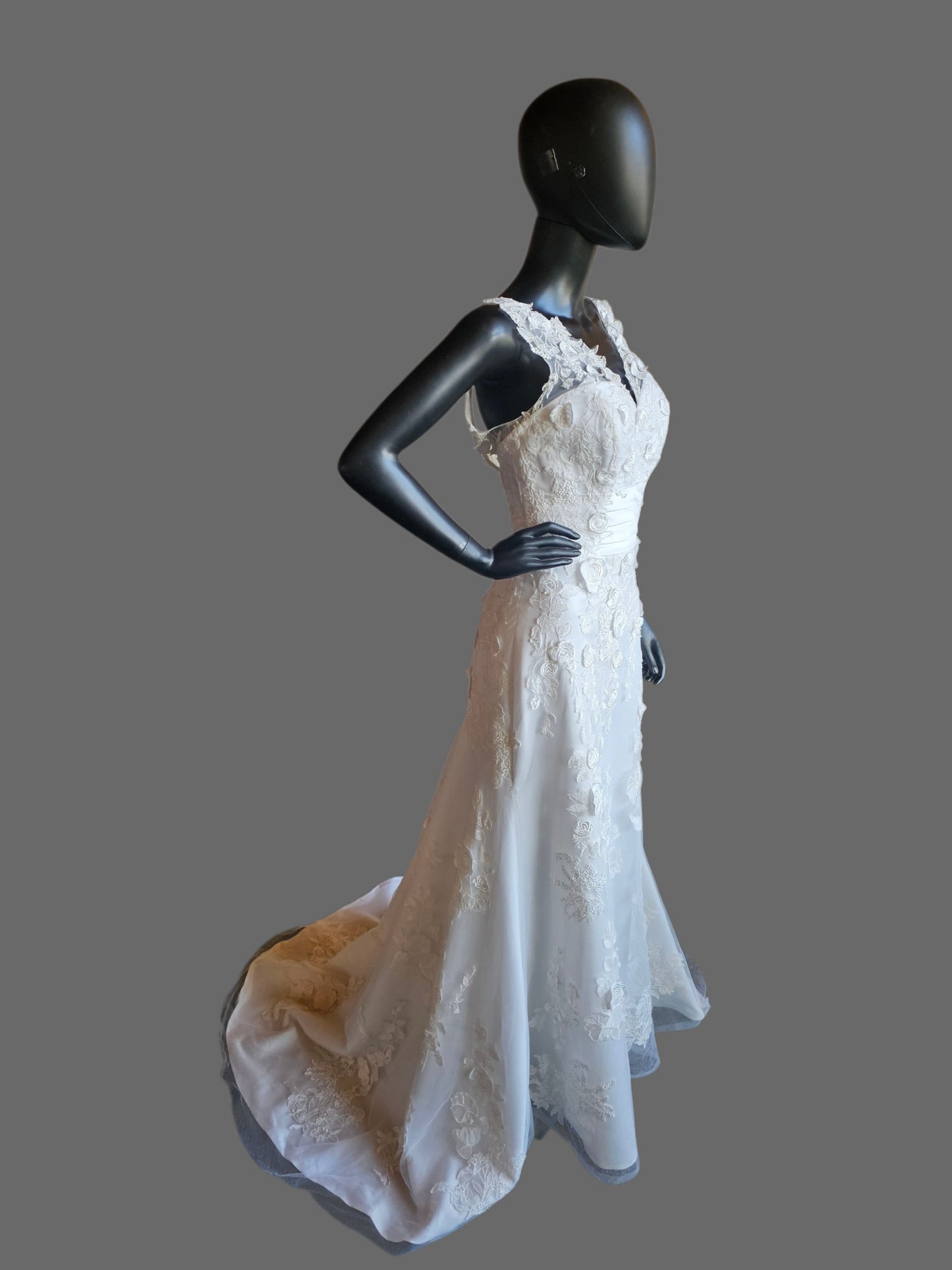 White 3D Floral Lace Straight Cut / Flared V-Neck Small Train Wedding Gown - MTA Solano