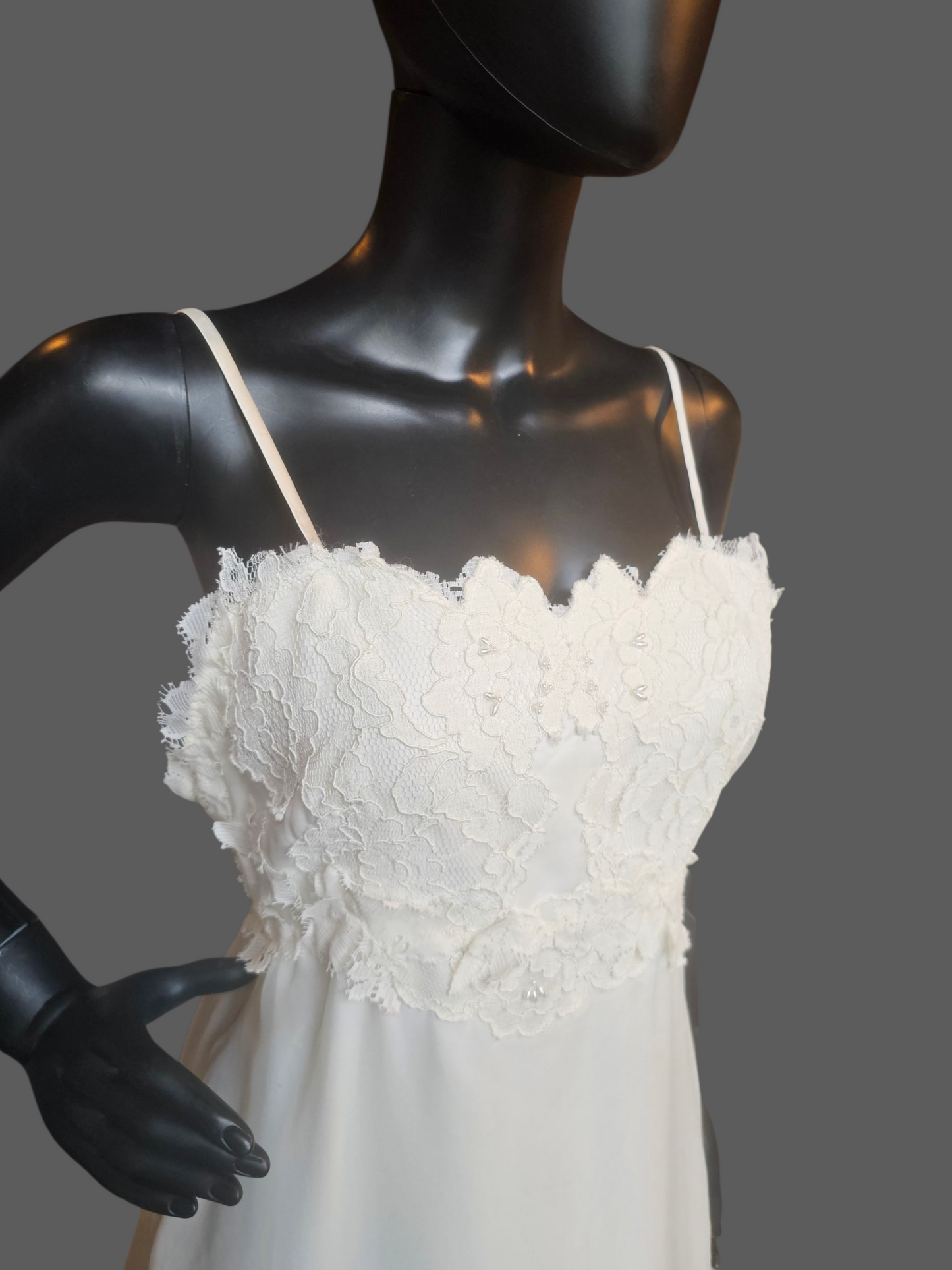 Vintage Ivory Empire A-Line Wedding Gown - Renewal
