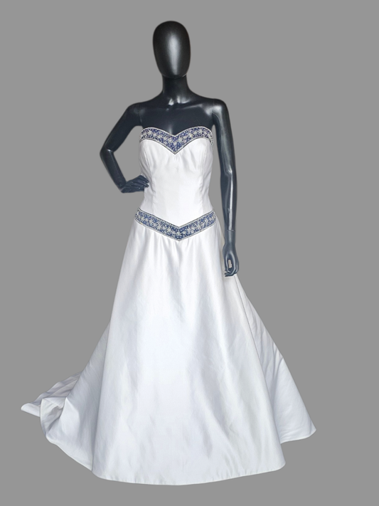 Vintage Y2K White/Navy Accent Sweetheart Basque Waist Wedding Gown - Alfred Angelo