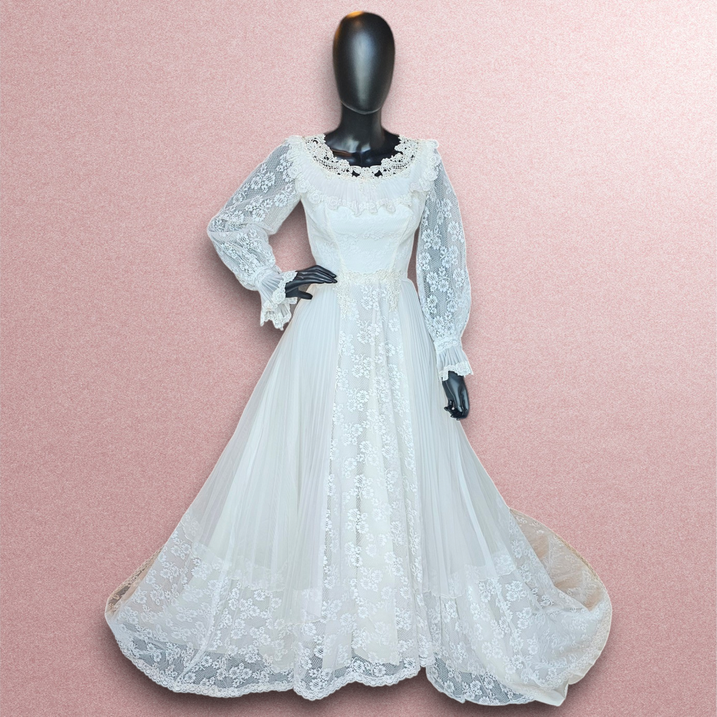 Vintage Floral Lace Long Sleeve Wedding Gown